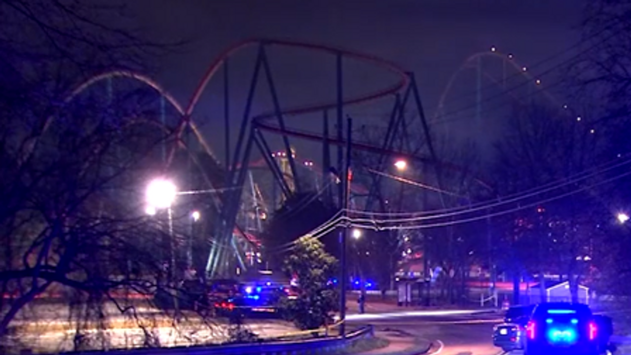 Video: Chaos erupts as 'unruly crowd' of 600 overwhelms Six Flags Over Georgia, teen in critical condition in police shooting