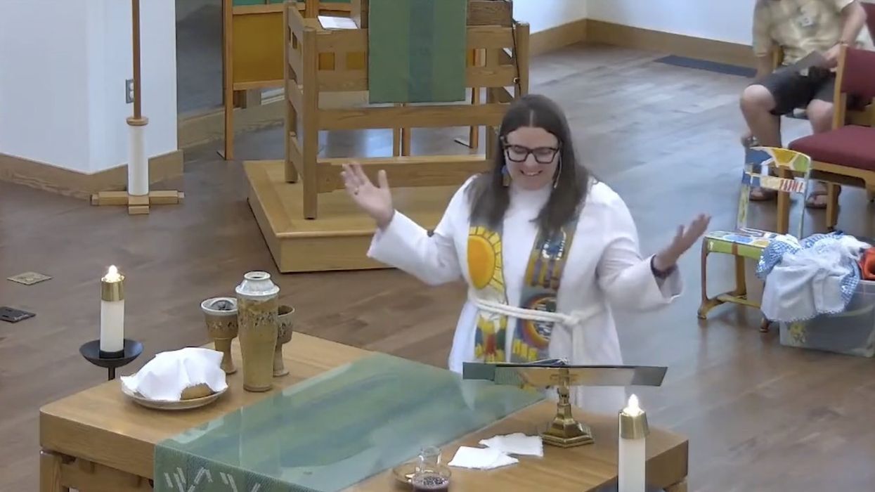 Video: Church recites 'The Sparkle Creed,' which proclaims belief in 'non-binary God whose pronouns are plural,' Jesus Christ who 'had two dads'