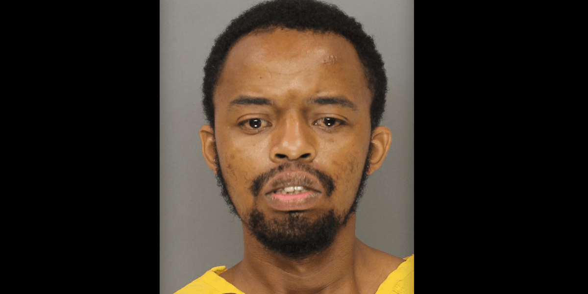 Video: Creep chases child at gas station, then mom threatens thug with the only weapon she has