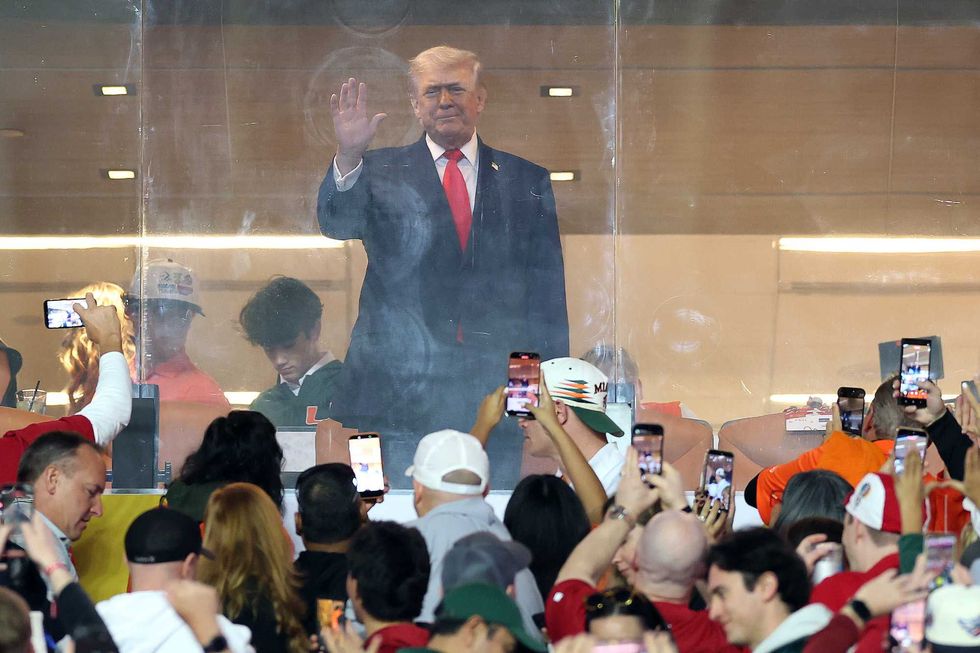 VIDEO: Crowd at college football championship goes wild after Trump appears during national anthem
