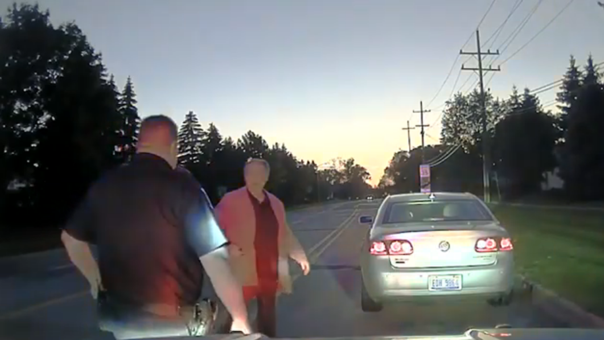 VIDEO: Emotional traffic stop results in police helping elderly man set up new TV he bought for his sick wife: 'They were just doing the right thing'