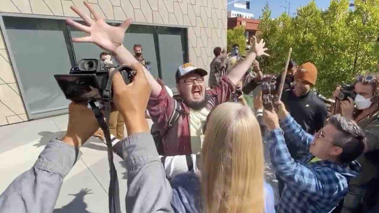 VIDEO: Enraged leftists try — and fail — to shut down hilarious free speech of Dave Chappelle supporter at Netflix walkout