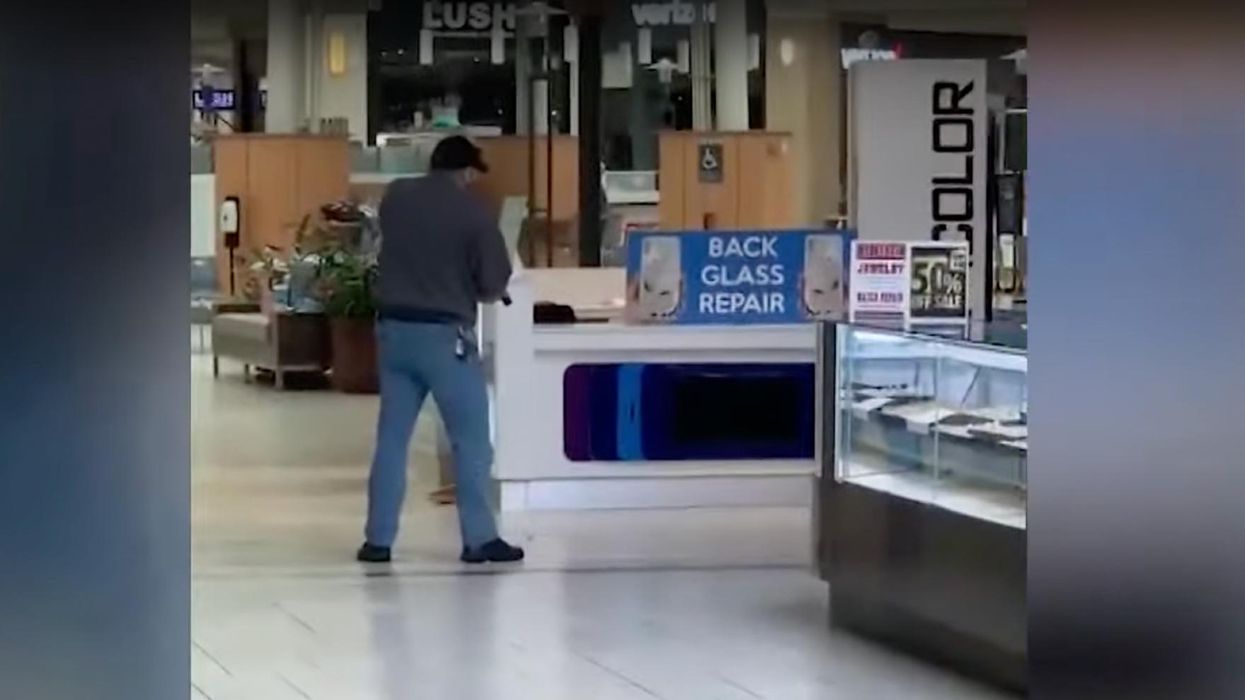 Video: Legally armed bystander shuts down Pennsylvania mall shooting after several people are struck by bullets