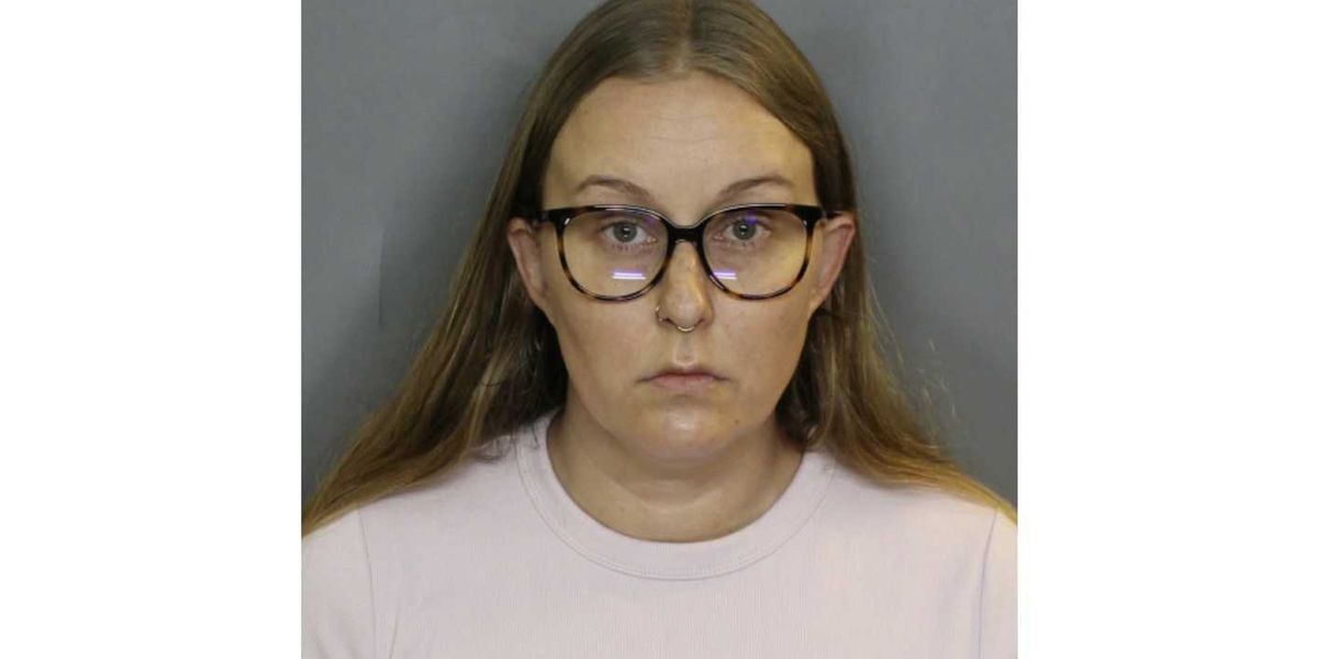 VIDEO: Married teacher shows cops where in classroom she allegedly had sex with student — offered to leave husband for him