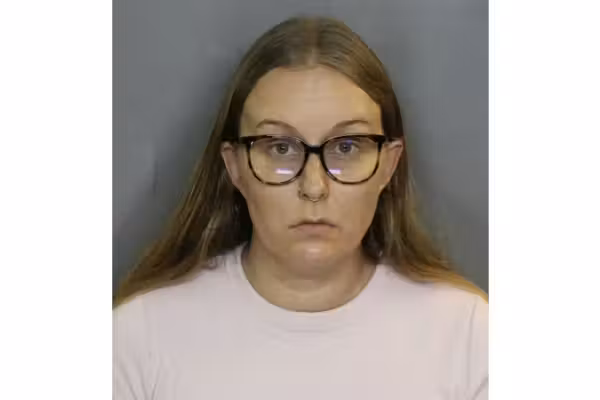 VIDEO: Married teacher shows cops where in classroom she allegedly had sex with student — offered to leave husband for him