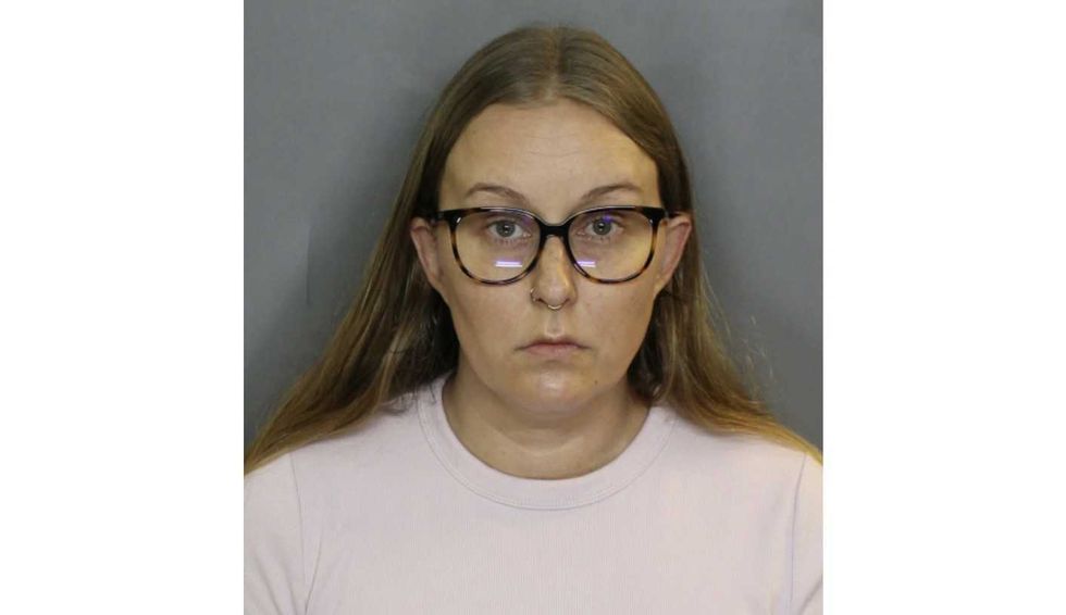 VIDEO: Married teacher shows cops where in classroom she allegedly had sex with student — offered to leave husband for him