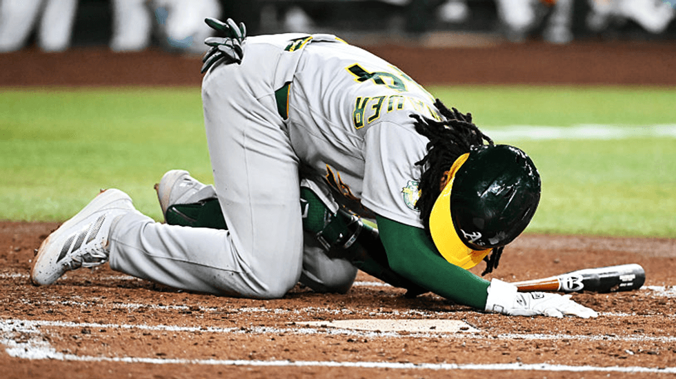Video: MLB player ruptures his testicle mid-game — then shocks his manager with what he does next