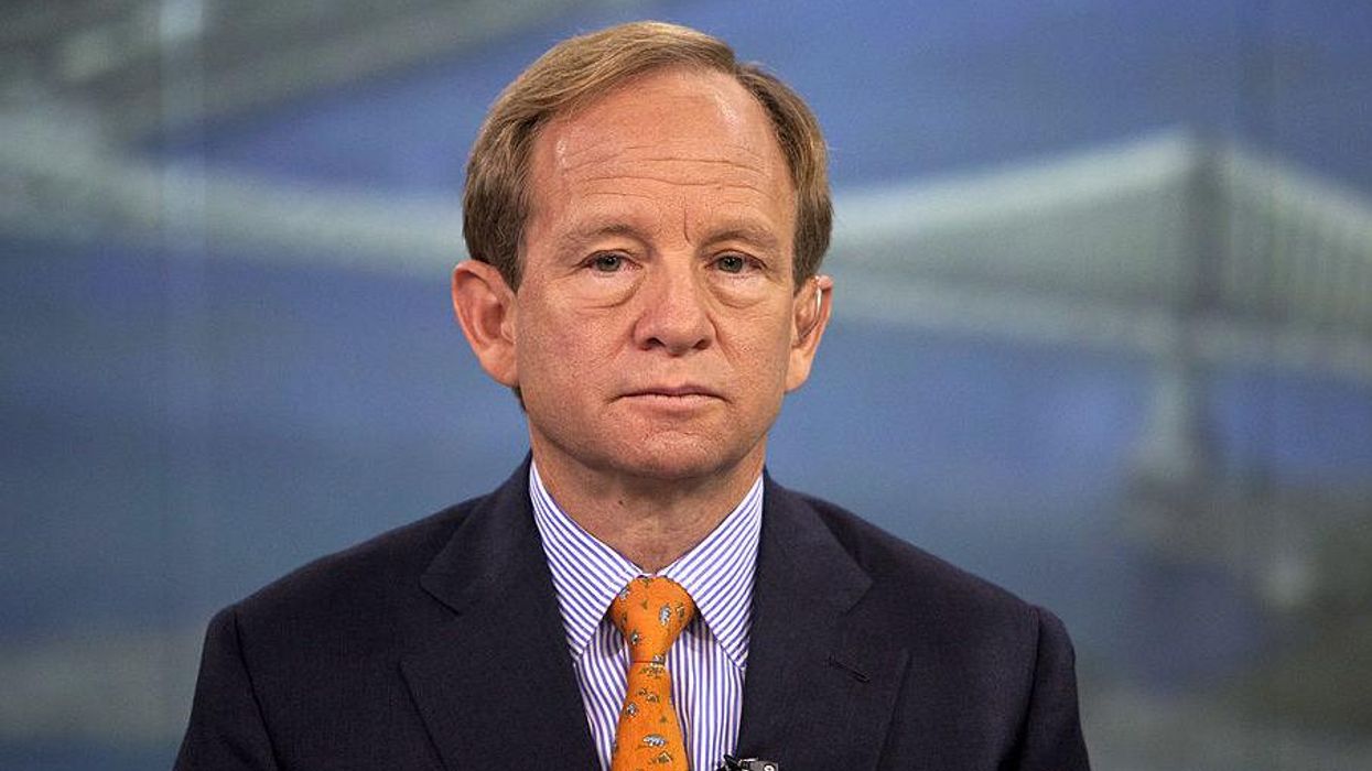 Video: Parent rips school board chair's mask hypocrisy — with visual proof — and irate chair asks cop to remove her. When that fails, board chair storms out.