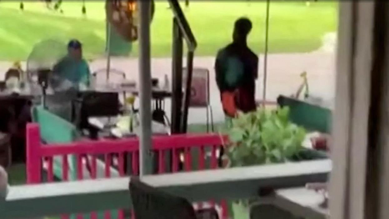 VIDEO: Shooter opens fire on Miami Beach vacationer trying to protect his 1-year-old son, dances over dead body