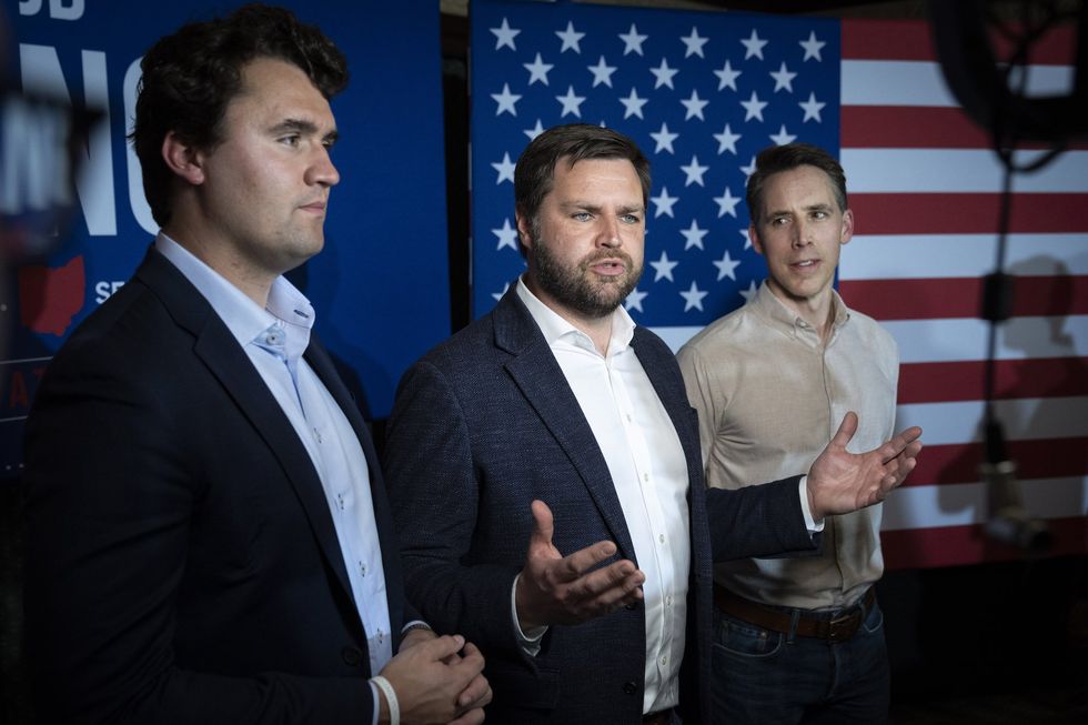 Video shows Vice President JD Vance helping to carry Charlie Kirk's casket onto Air Force Two