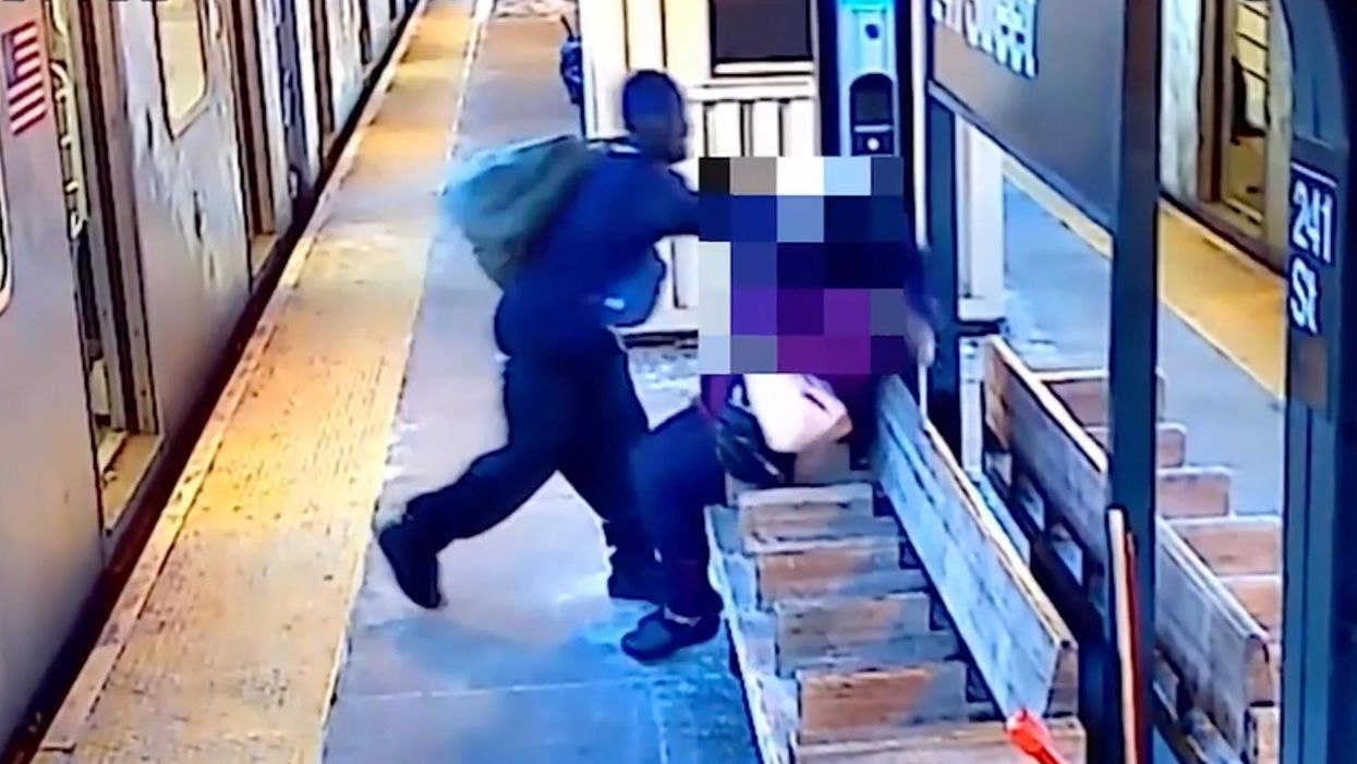 Video: Suspect plunges poo-packed bag into woman's face during bizarre NYC subway attack