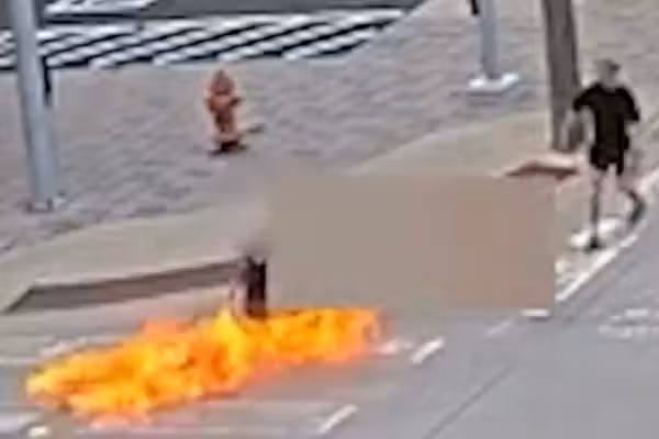 Video: Thug throws Molotov cocktail at man in wheelchair, setting him on fire — right in front of police headquarters