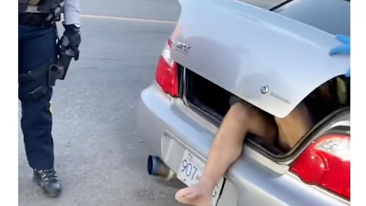 VIDEO: Woman discovers naked man hiding in her trunk, and it only gets weirder from there: 'I'm the son of the pope'