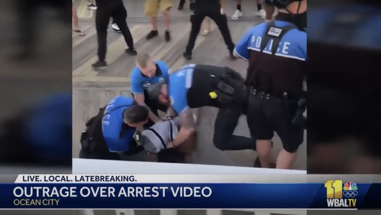 Viral video shows police officer violently kneeing teenager over 'vaping incident,' others arrested