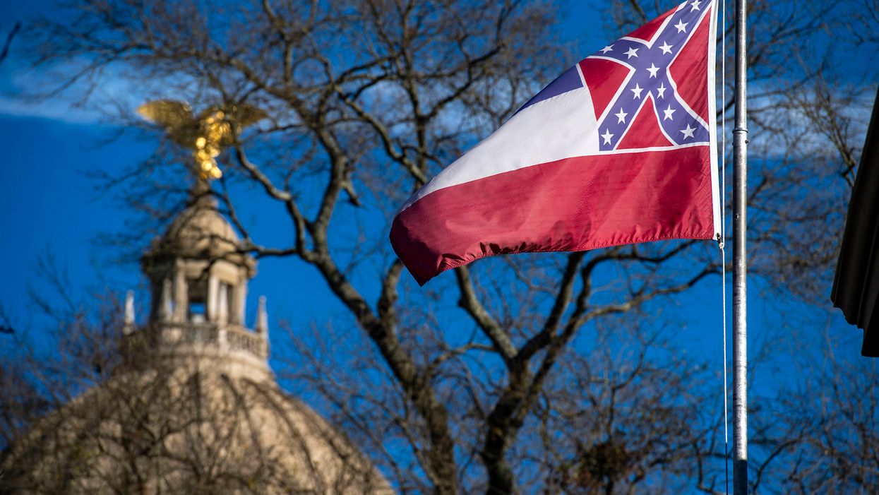Walmart removes Mississippi flag from stores due to Confederate emblem