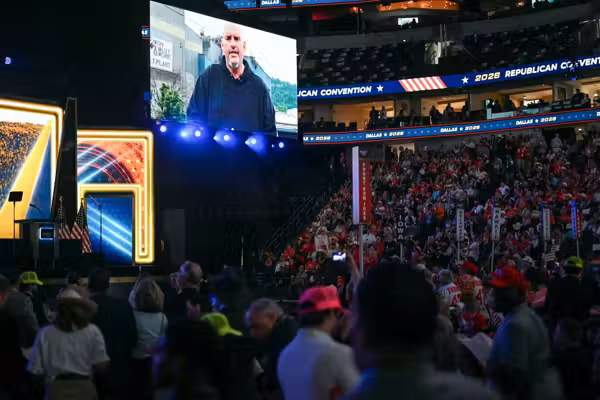 WATCH: John Fetterman makes STUNNING surprise appearance at Republican Midterm Convention