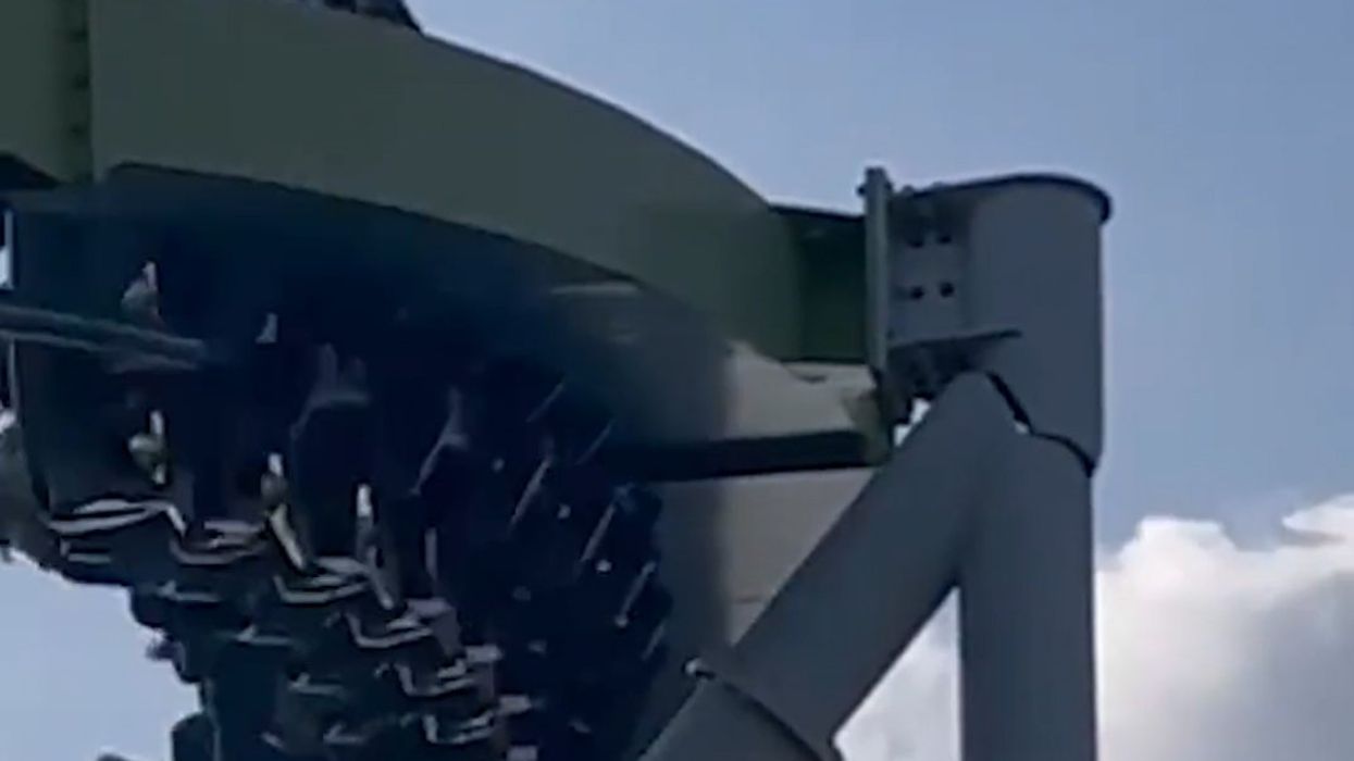 Watch: Pillar supposedly holding up roller coaster is clearly severed at the top, shifting every time a train whips by