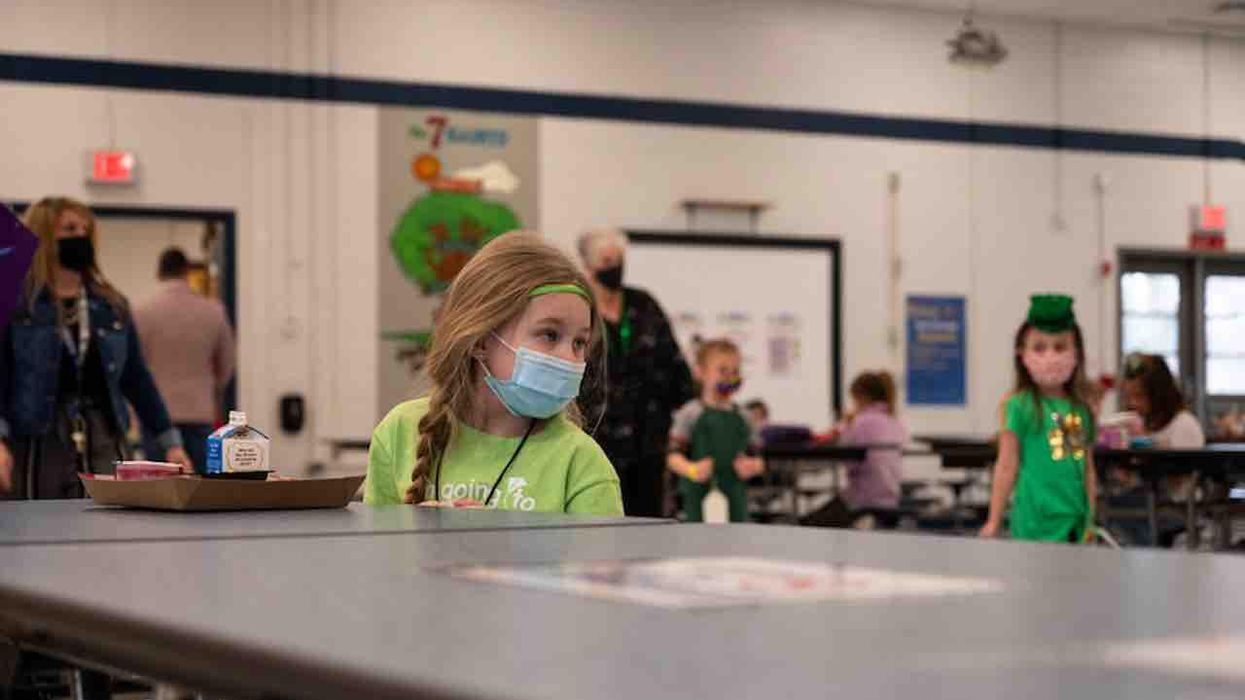 'We need to treat lunchtime as a dangerous time for all': School says students must wear masks when chewing, swallowing food in cafeteria