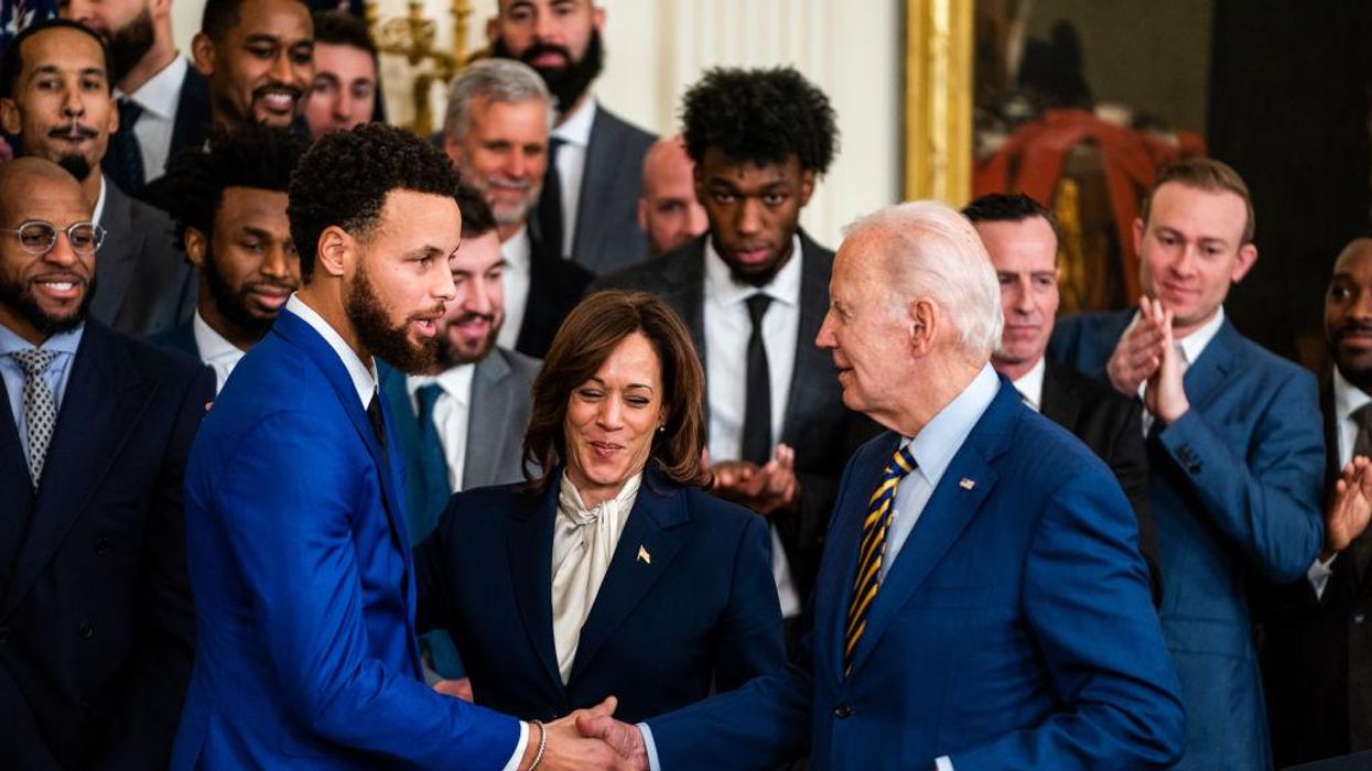White House hosts NBA stars in gun control roundtable, includes anti-gun activist coach Steve Kerr