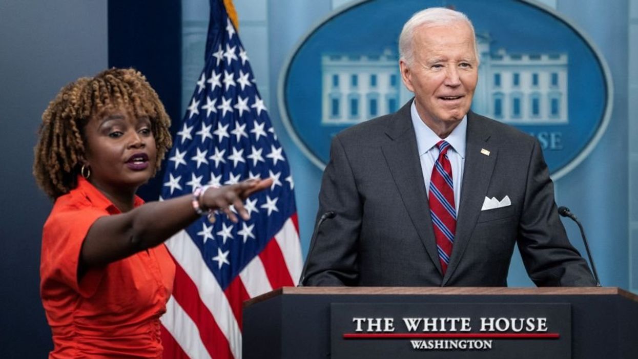 Biden trips over words, stares vacantly during WH briefing that erupts into mayhem — Jean-Pierre steps in to rescue