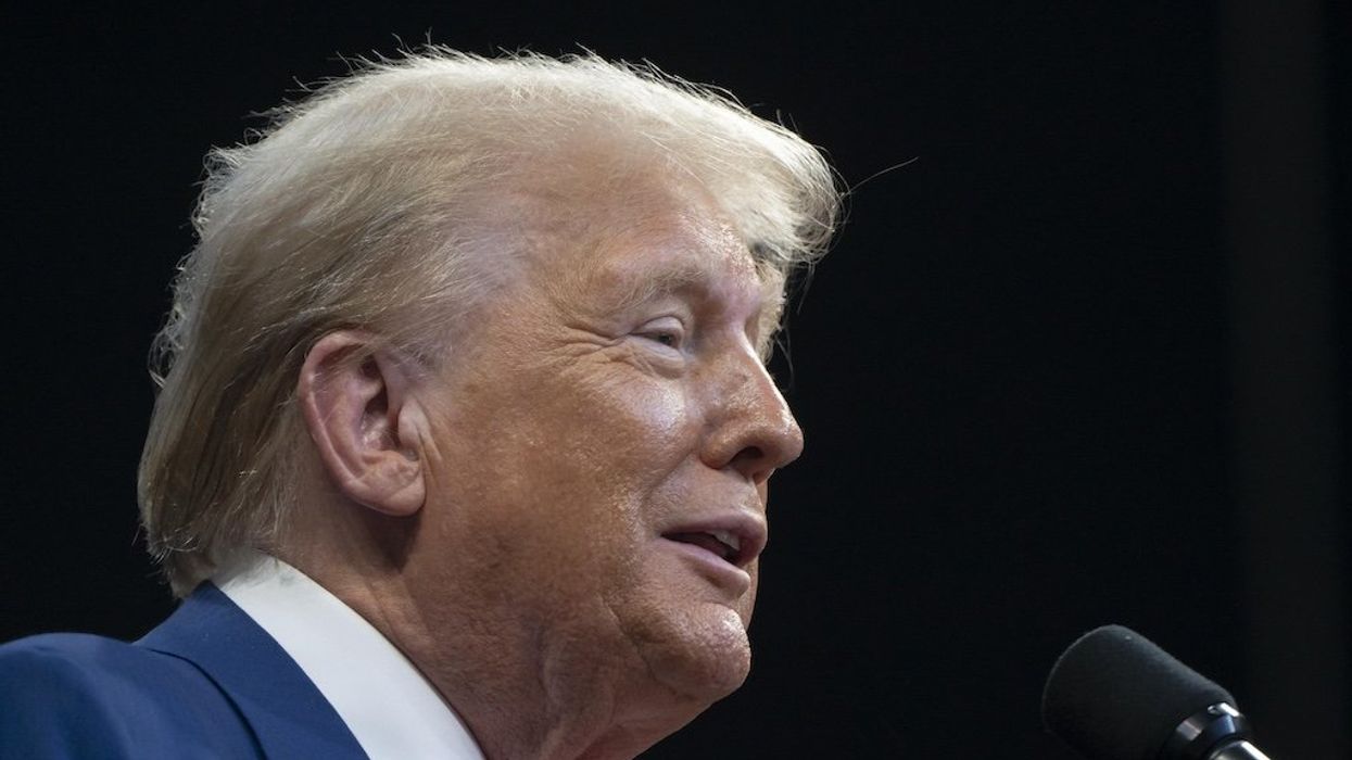 Why Trump’s mouth and Democrats’ money keep landslide dreams out of reach
