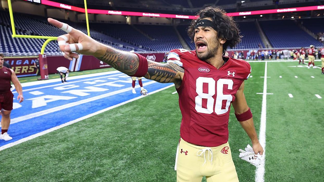 Wide receiver slaps fan in the face in humiliating video, sparking investigation