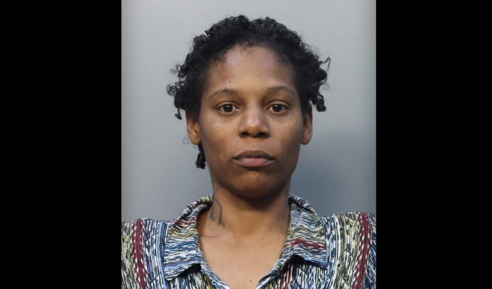 Unhinged female absolutely pummels male employee at Planet Fitness in Florida