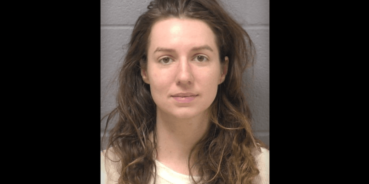 Woman accused of fatally shooting father of her 2 children amid surprise massage — and then turning gun on his parents