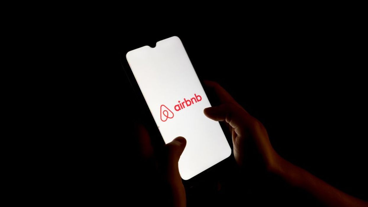 Woman alleges Airbnb host threatened to find her personal address after she left 4-star review