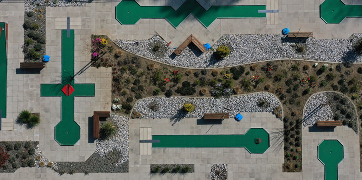 Woman loses limb at California mini-golf course Woman loses limb at California mini-golf course