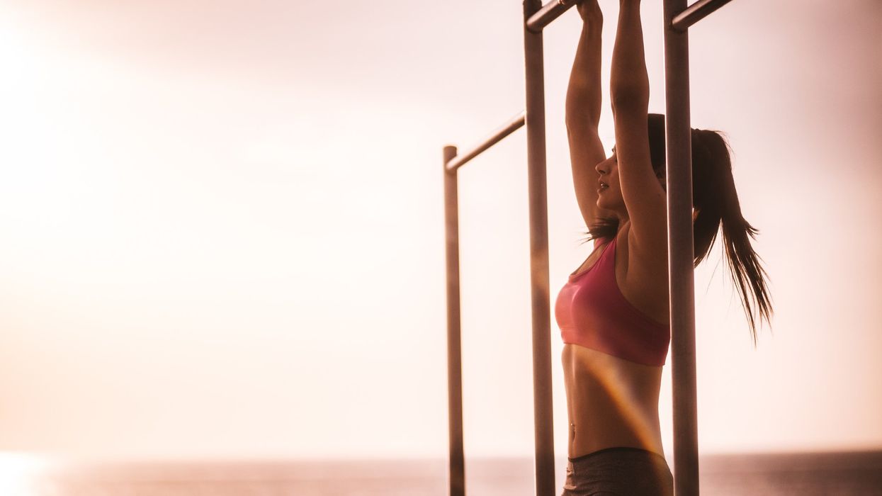 Women can crush pull-ups too: 5 steps to your first