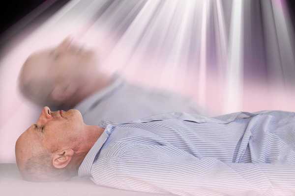 Would you sleep with this headset that can give you lucid dreams?