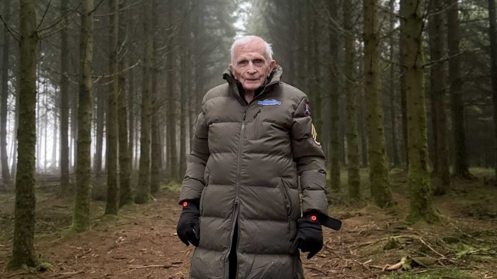 WWII veteran honored with victory medal during 'very emotional' return to Battle of the Bulge