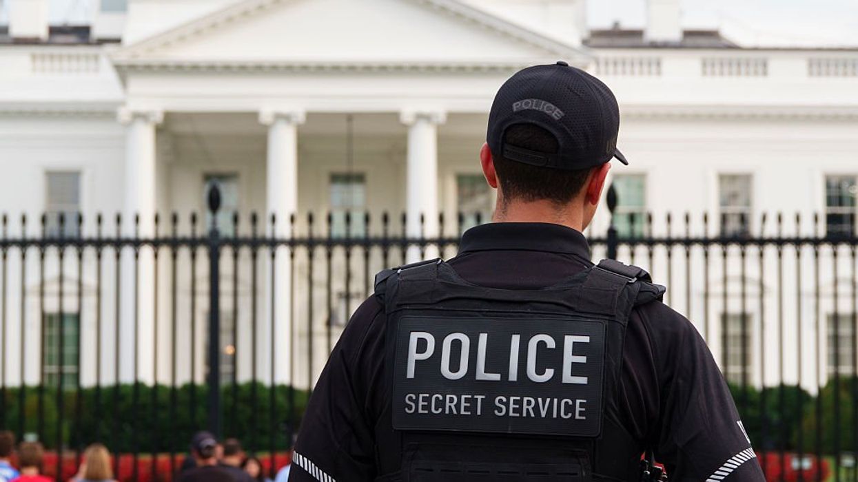 'You can come here': Secret Service officer allegedly compromises White House security, mocks Trump to woo stranger