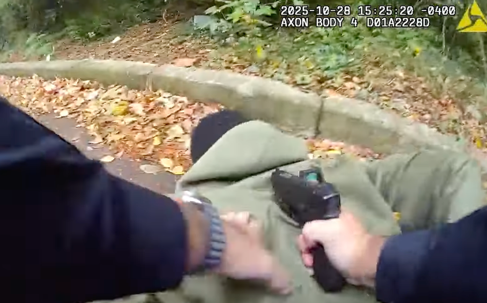'You done f**ked up, son!' Cop rubs it in after capturing homicide suspect armed with handgun modified as fully automatic