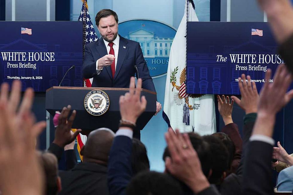 'You should be ashamed': Vance fires back at media for forgetting key details about Minnesota ICE shooting